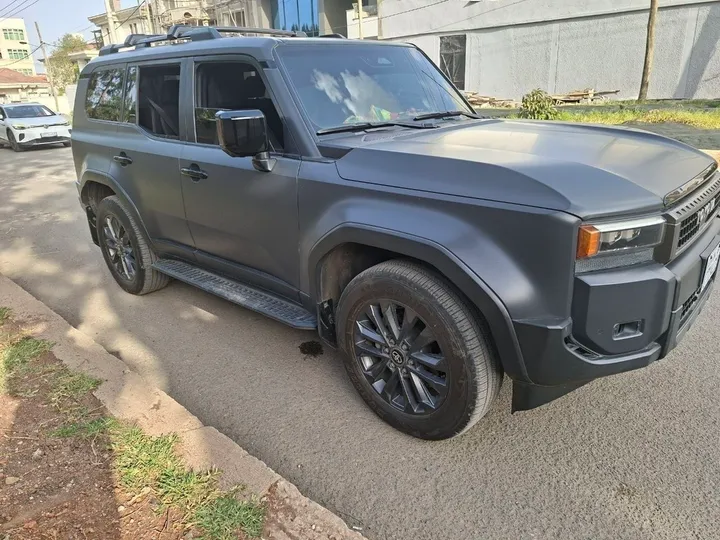 Toyota Landcruiser Prado Hybrid 2025 – photo 4