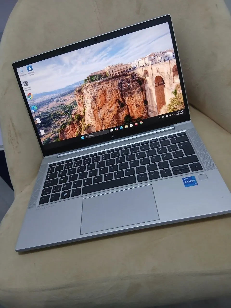 HP EliteBook 830 G8 i5 Laptop – photo 4