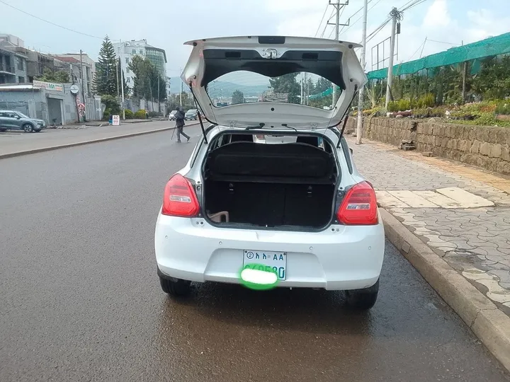 Suzuki Swift 2022 13000KM – photo 4