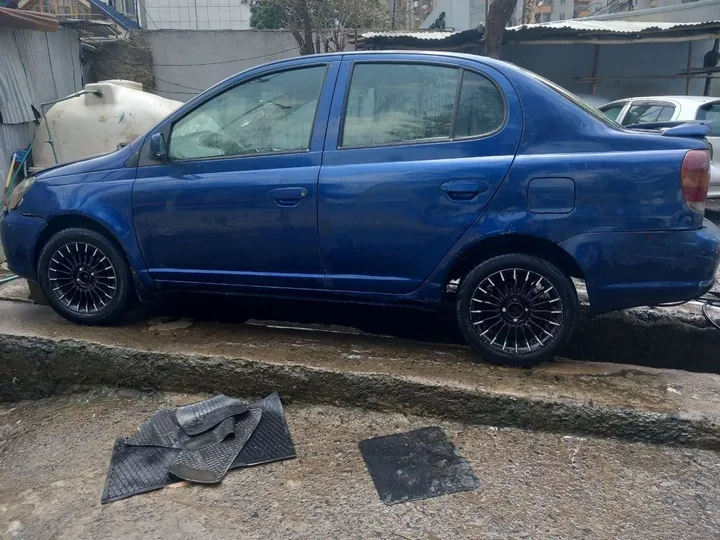 Toyota Platz 2005 Automatic – photo 4