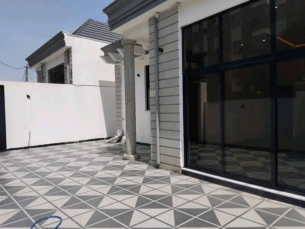 Modern 5-Bedroom Villa in Summit – photo 6
