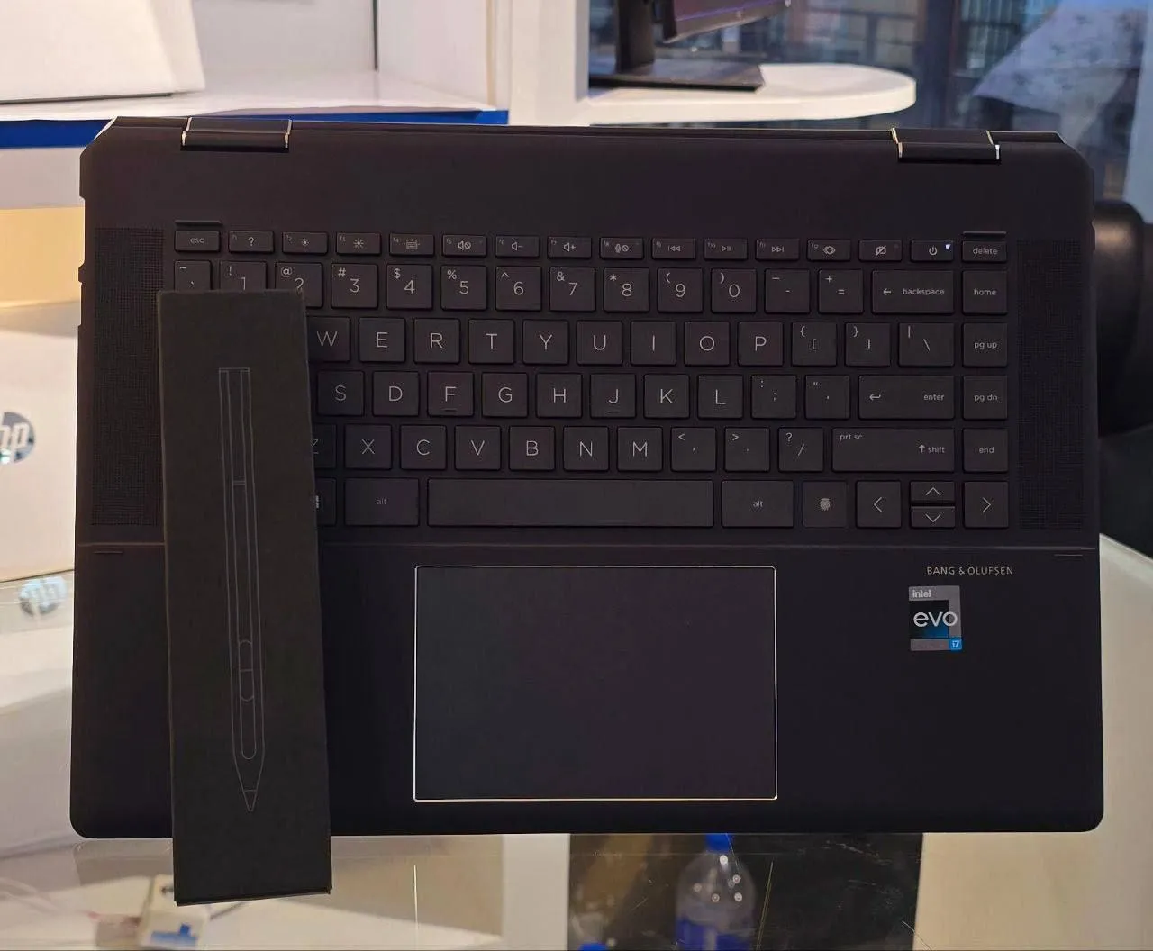 HP Spectre x360 Convertible 2025 – photo 3