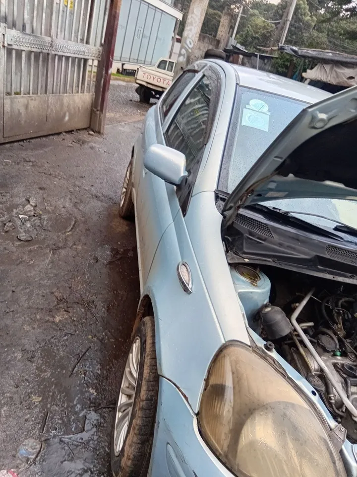 Toyota Vitz 2004 Automatic – photo 3