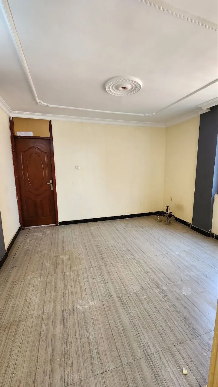 One Bedroom Summit Condominium 47sqm – photo 3