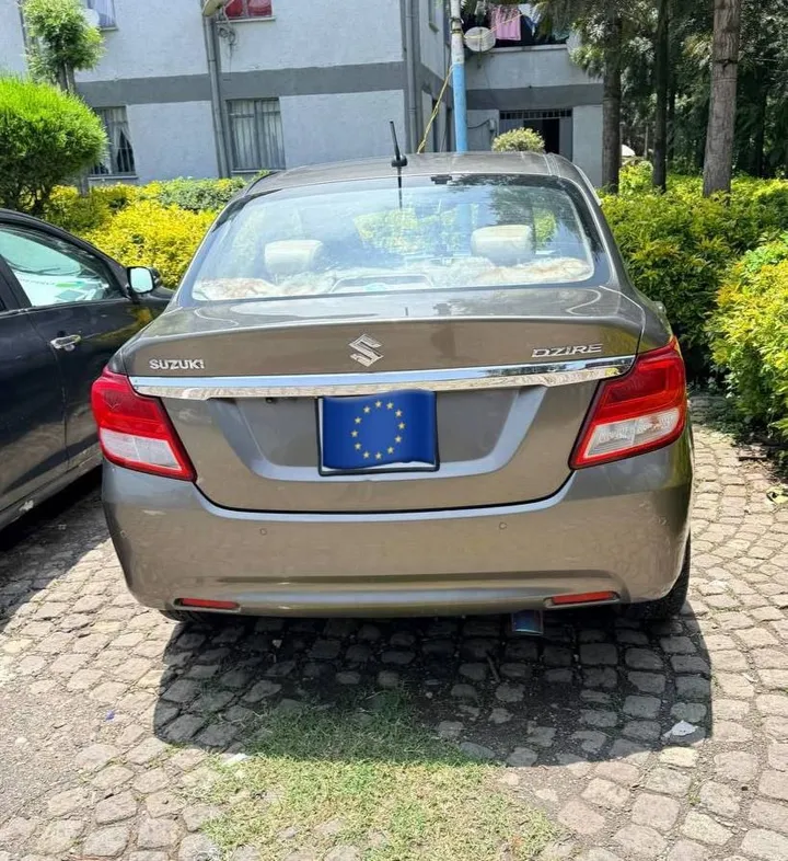 Suzuki Dzire 2021 Automatic – photo 3