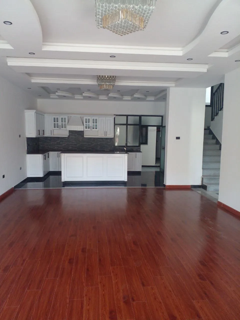 250 sqm House in Ayat Compound – photo 5
