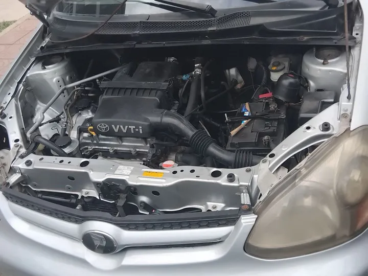 Toyota Platz 2005 – photo 3