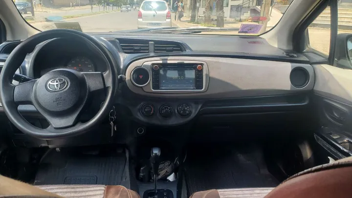Toyota Yaris 2012 Automatic – photo 4