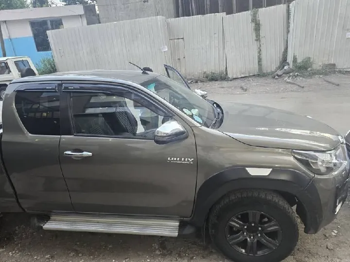 Toyota Invincible Extra-Cab 2021 – photo 3