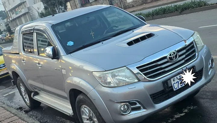 Toyota Hilux 2015 Double Cab – photo 3