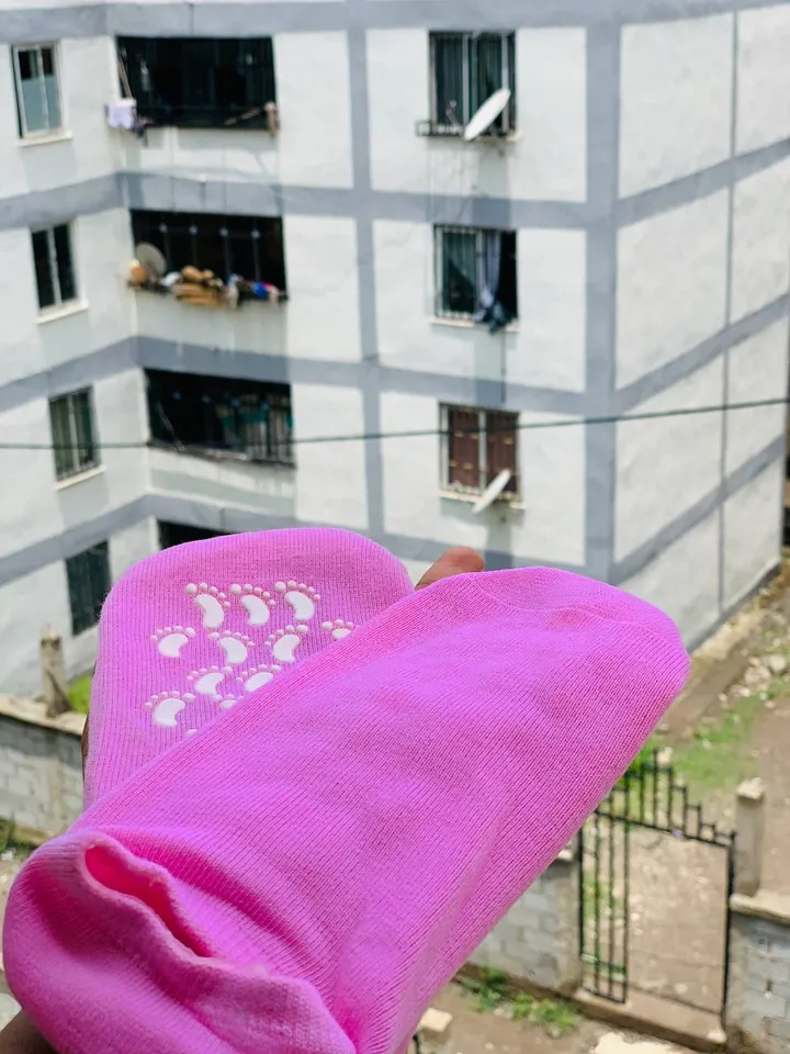 Moisturizing Silicone Gel Heel Socks – photo 3