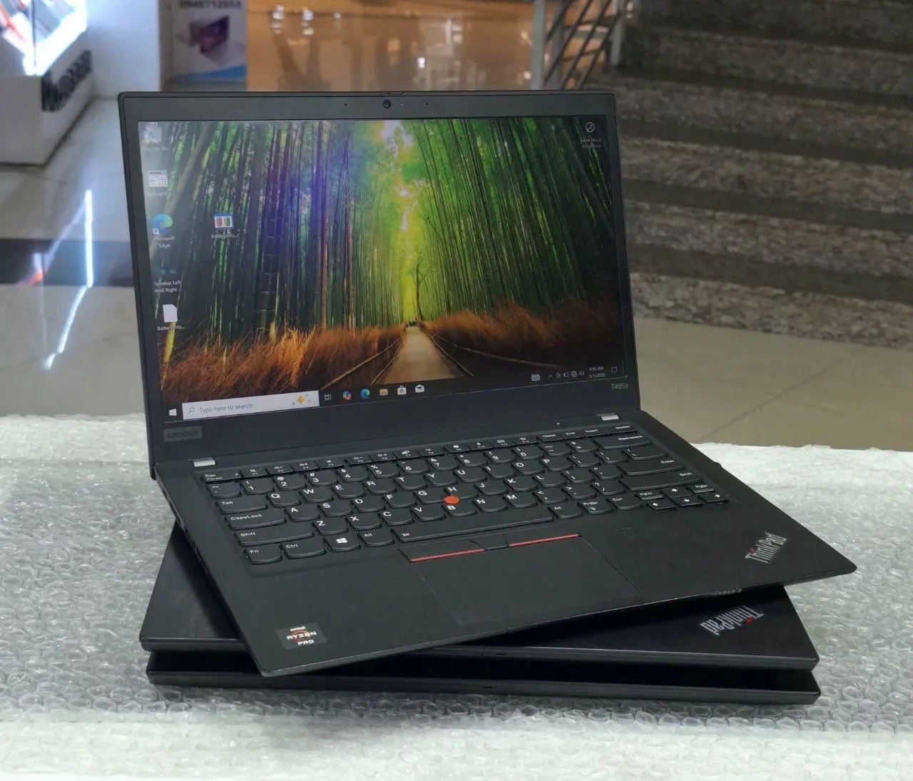 Lenovo ThinkPad T495s Ryzen 7 Laptop – photo 3