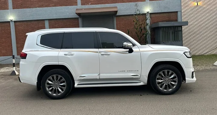 Toyota Land Cruiser VX-R 2023 – photo 5
