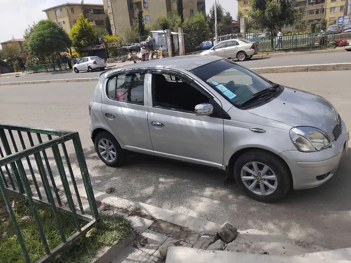 Toyota Vitz 2005 Manual Hatchback – photo 9