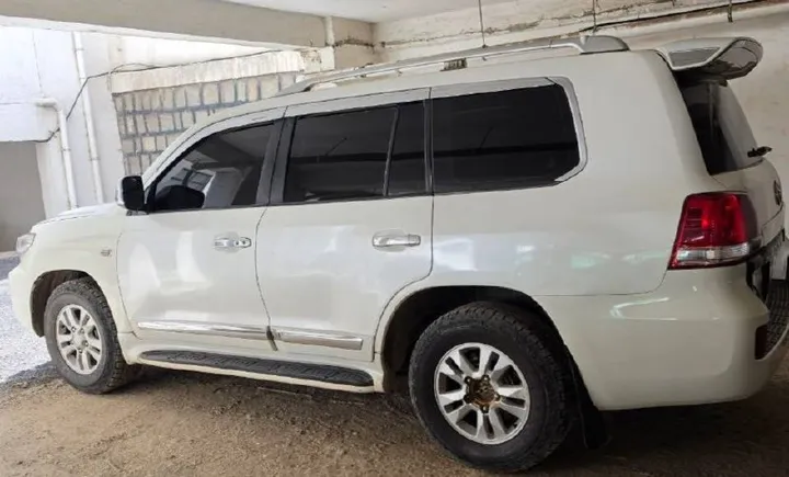 Toyota Land Cruiser 200 V8 GX-R – photo 4