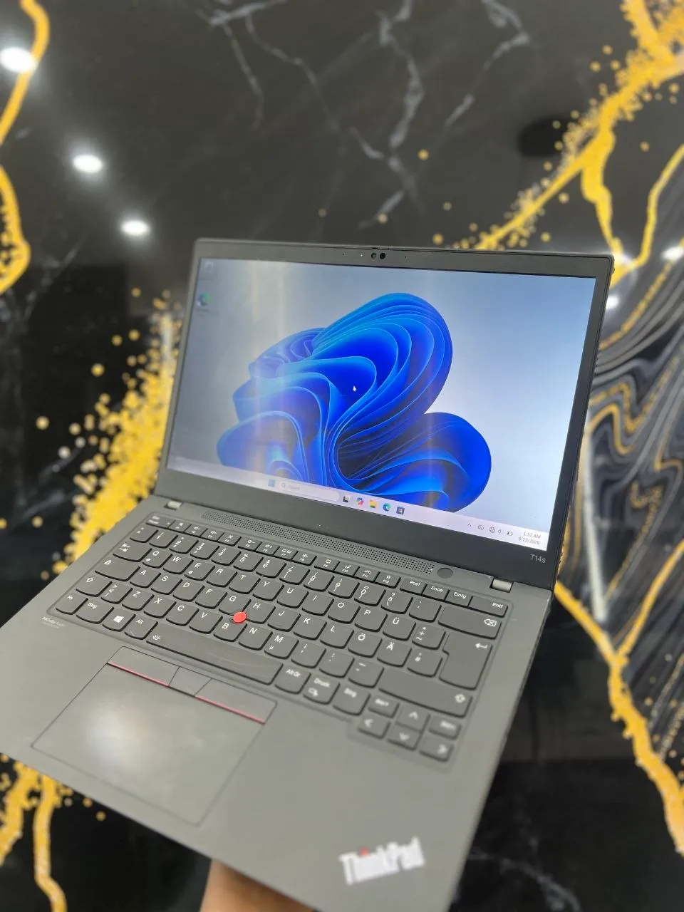 Lenovo ThinkPad T14s Gen 2i – photo 3