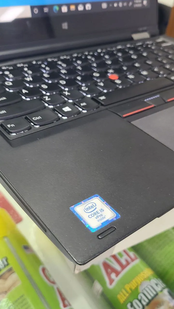Lenovo ThinkPad Yoga 260 Laptop – photo 3