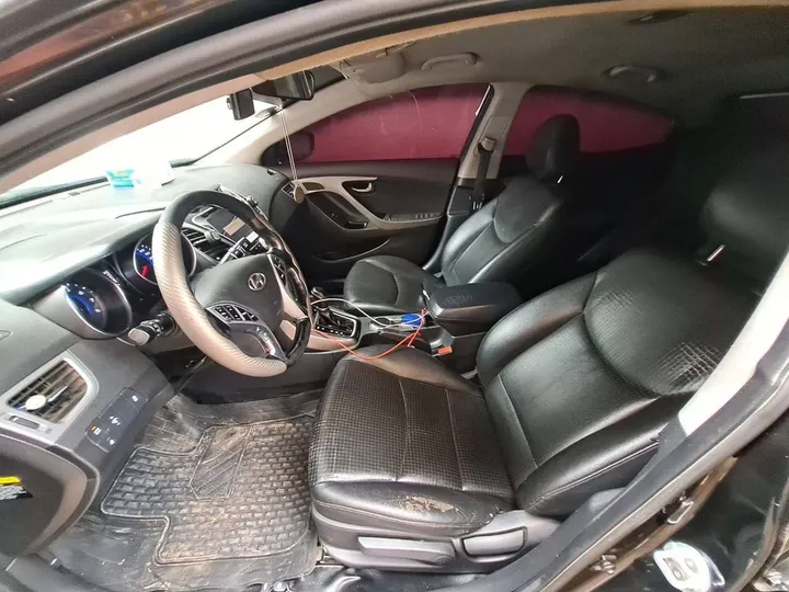 Hyundai Avante 2015 Automatic – photo 5