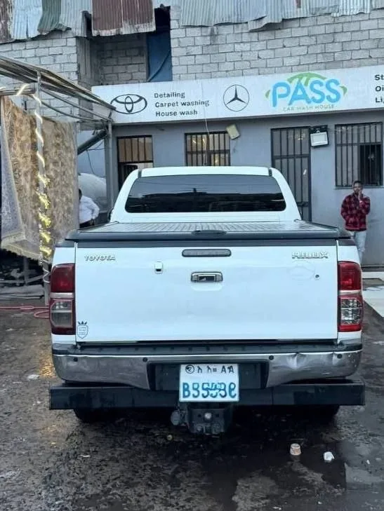 Toyota Hilux Extra Cab 2015 – photo 4