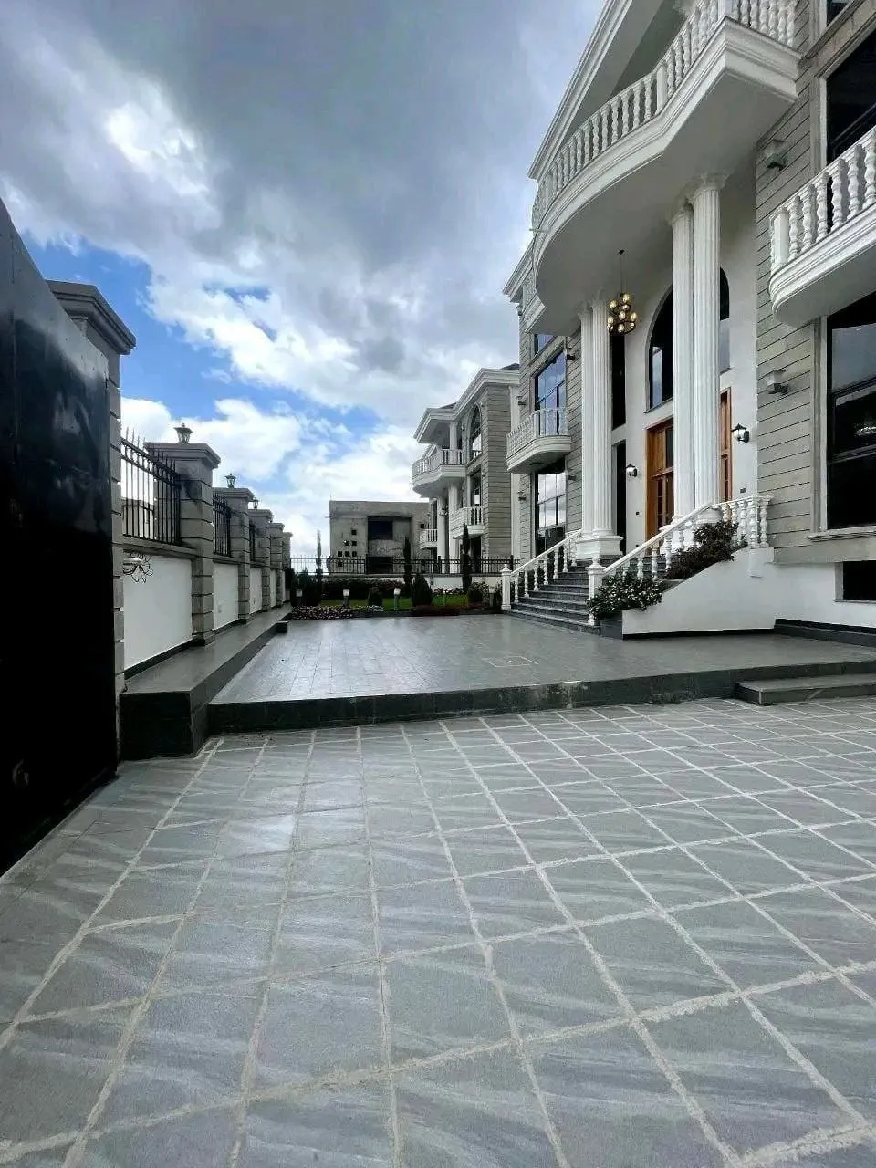 B+G+4 Luxury House in CMC – photo 4