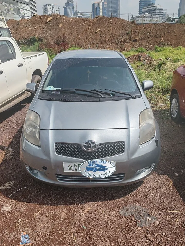 Toyota Vitz Automatic Compact – photo 4