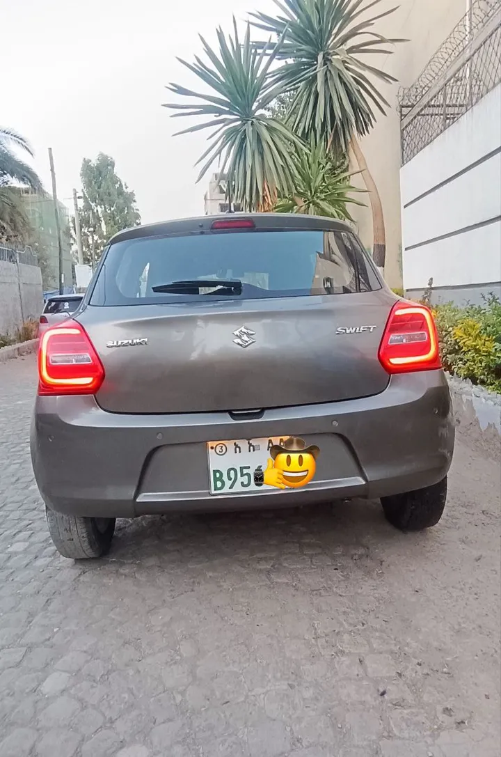 Suzuki Swift India 2022 – photo 3