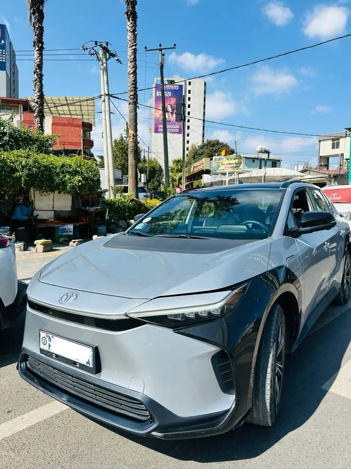 2023 Toyota Bz4X 2WD – photo 3