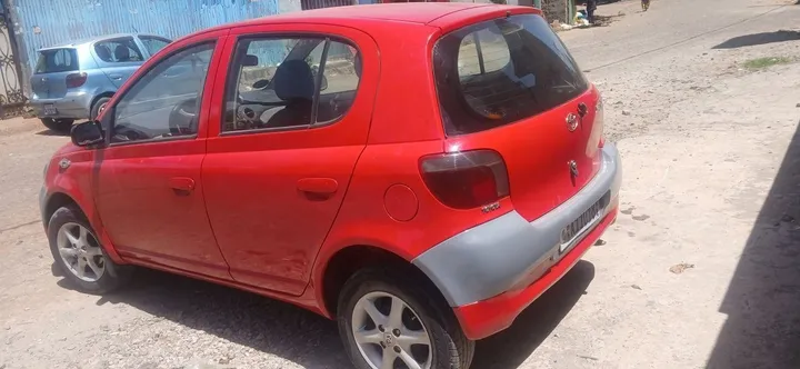 2000 Toyota Vitz Manual Hatchback – photo 4