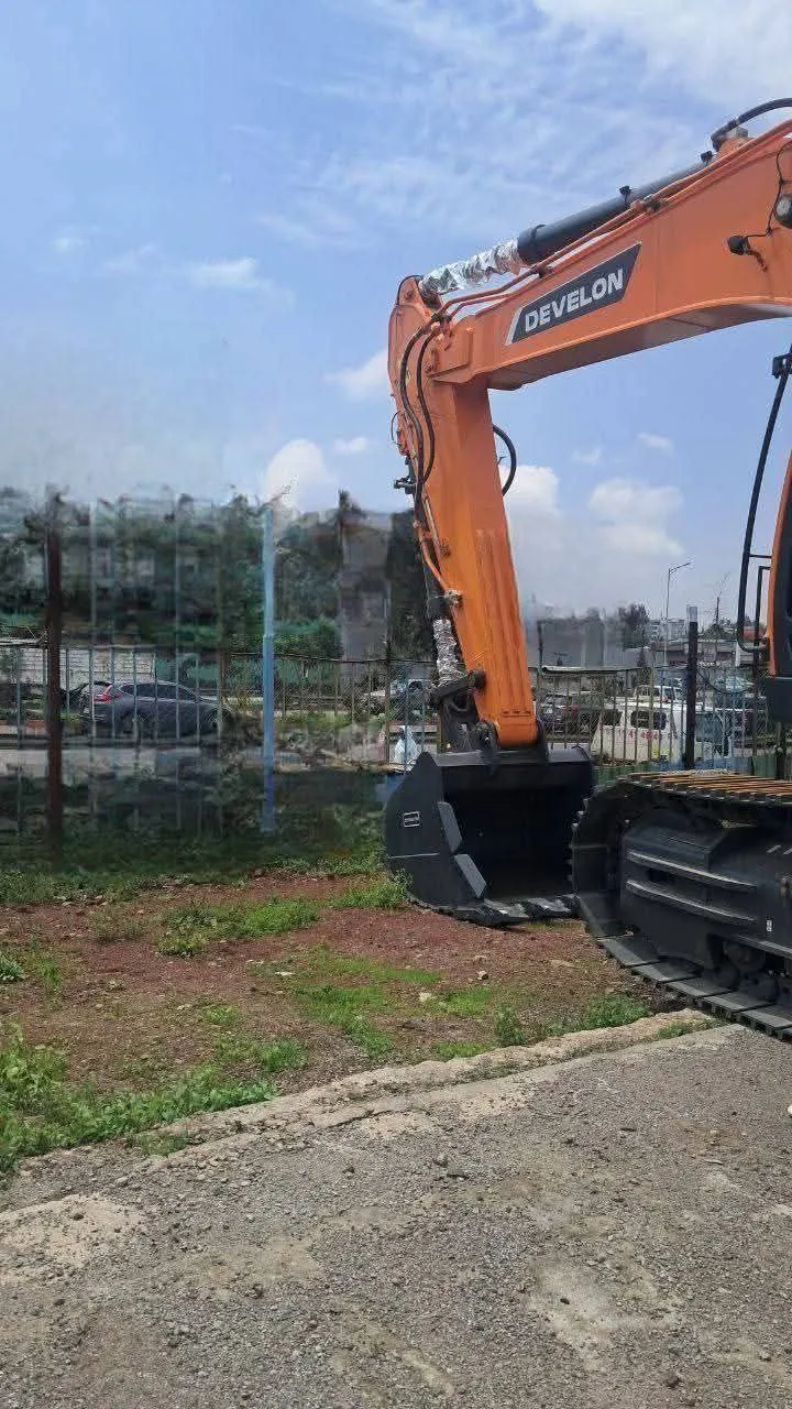 Develon DX360LC Excavator – photo 5