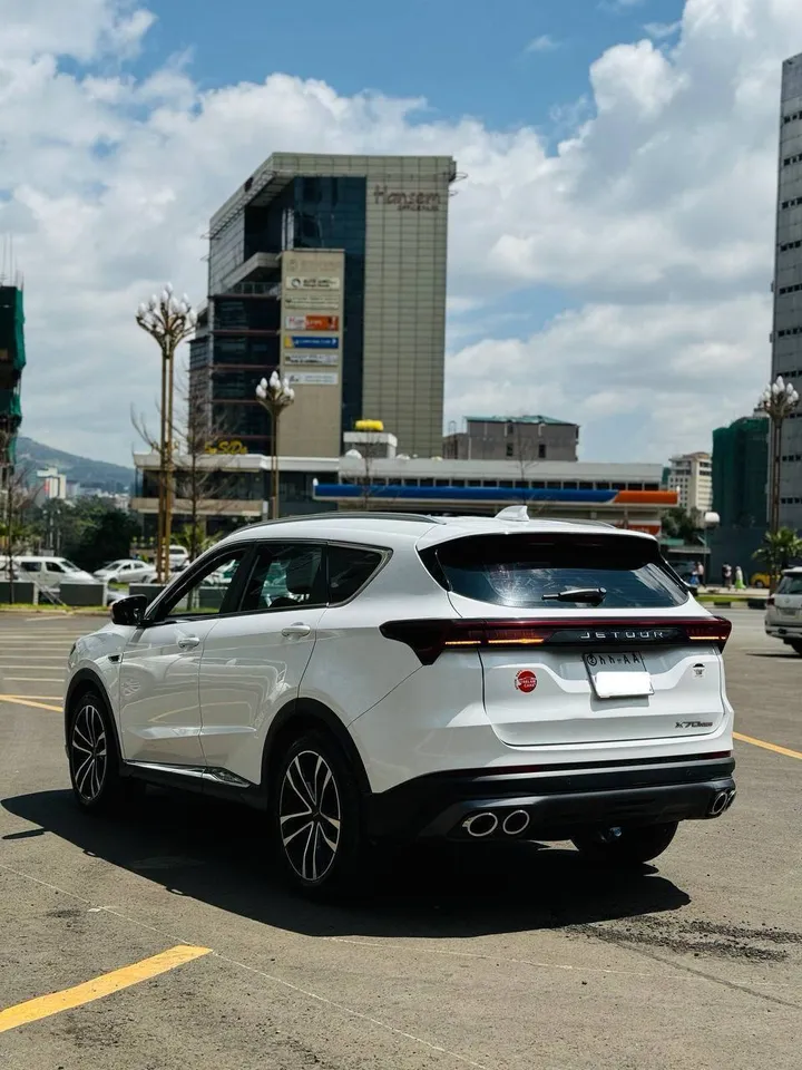 Jetour X70 Plus 2023 SUV – photo 5