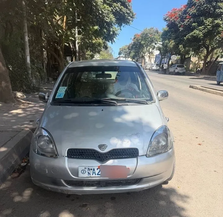 Toyota Vitz 2000 Automatic – photo 5