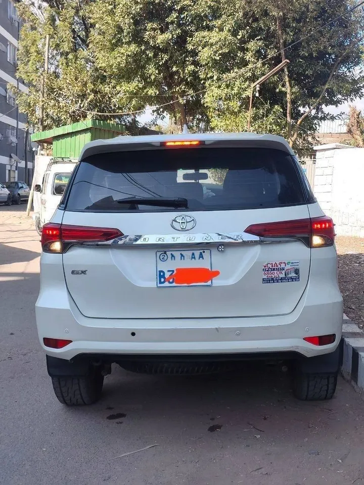 Toyota Fortuner 2017 Diesel Automatic – photo 5