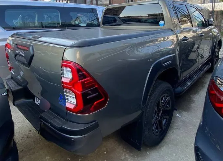 Toyota Hilux Invincible Double Cab 2021 – photo 5