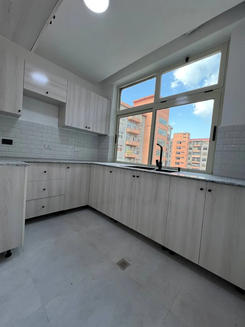 40/60 Condominium 3 Bedroom Ayat – photo 5