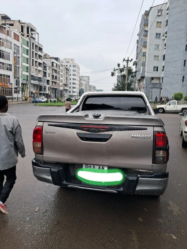 Toyota Hilux Revo 2020 Pickup – photo 5