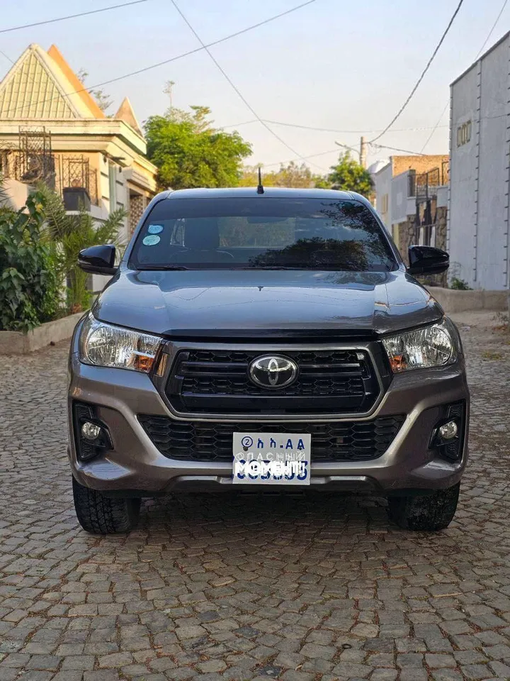 2020 Toyota Hilux Revo Extra Cab – photo 5