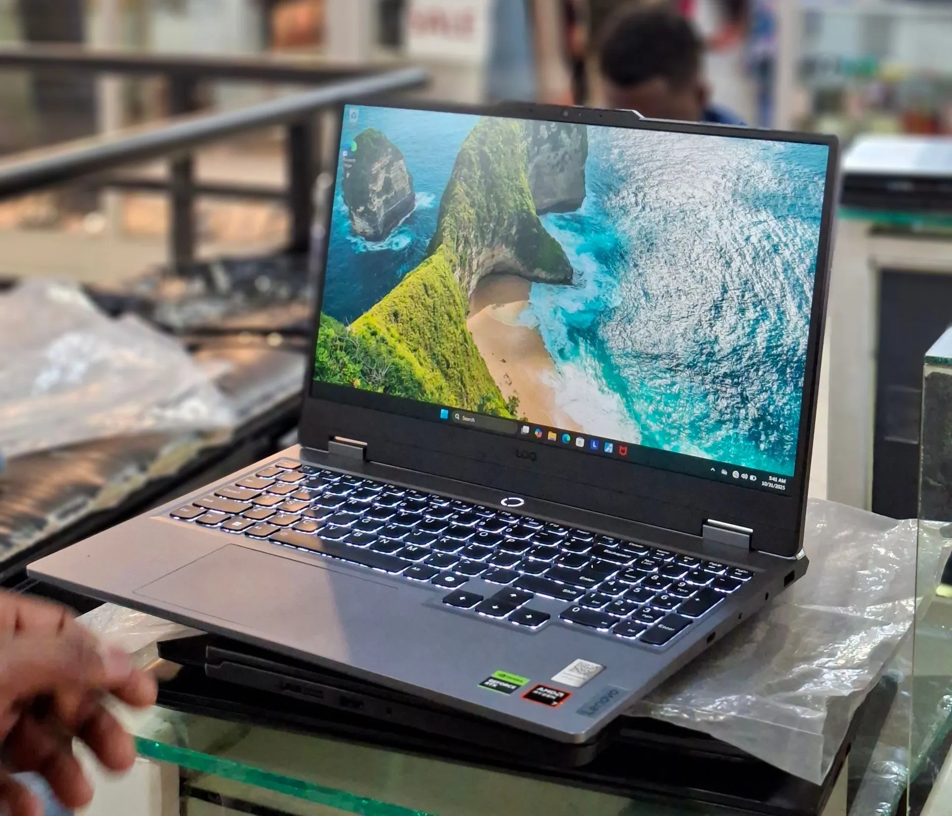 Lenovo LOQ 15.6 Gaming Laptop – photo 5
