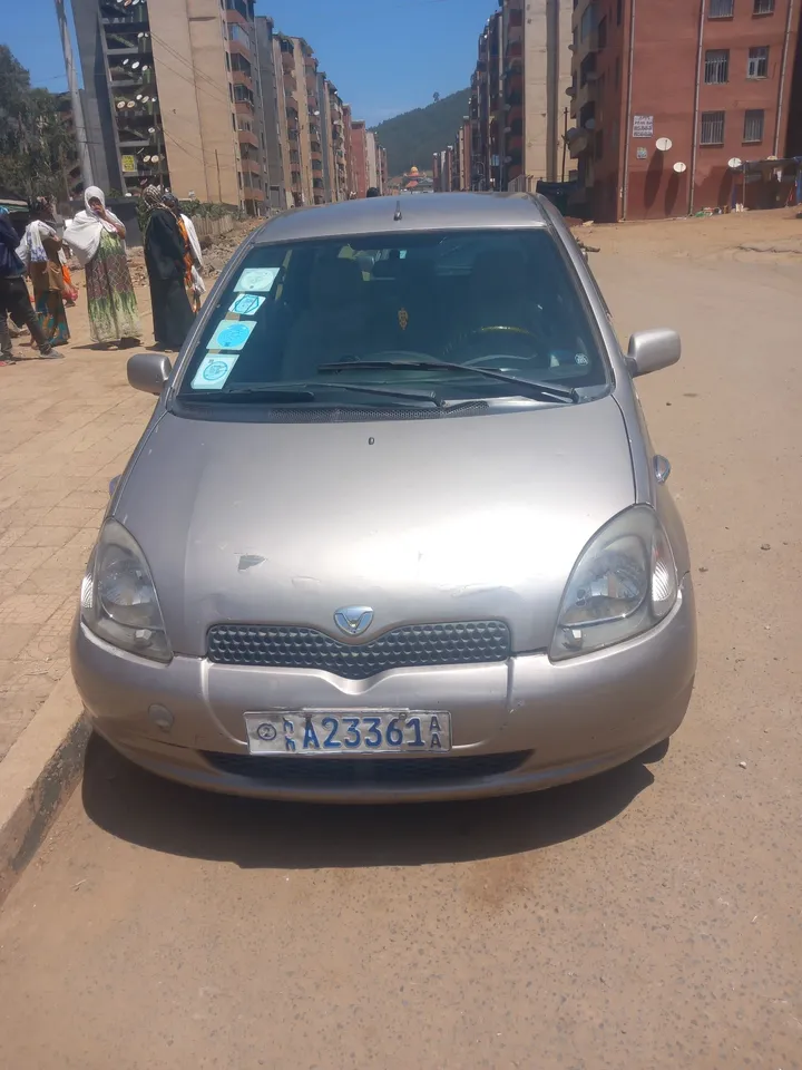Toyota Vitz 2001 Hatchback – photo 4