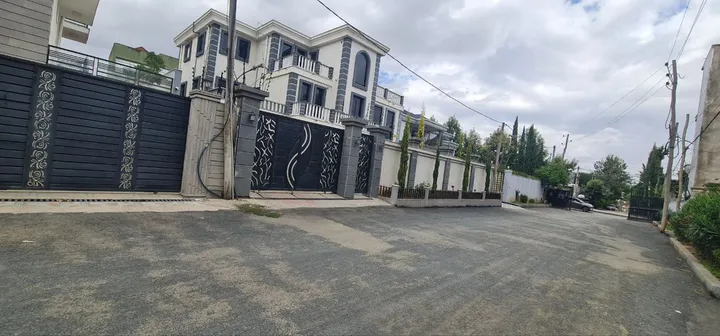 Modern Residential House in Ayat Zone – photo 4