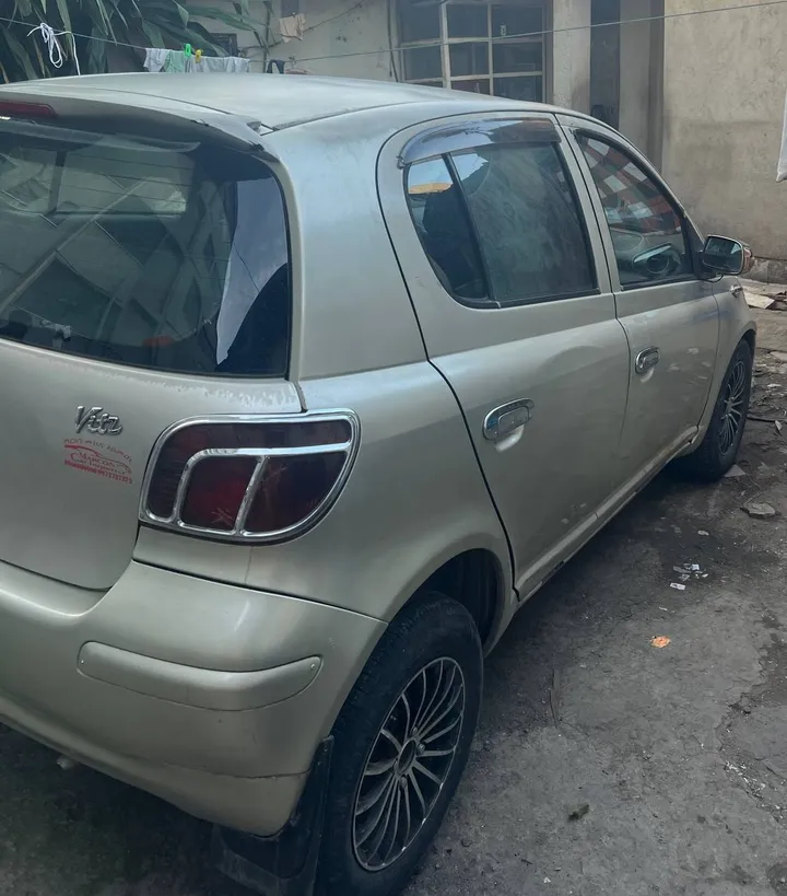 Toyota Vitz 2002 Automatic 1.0L – photo 5