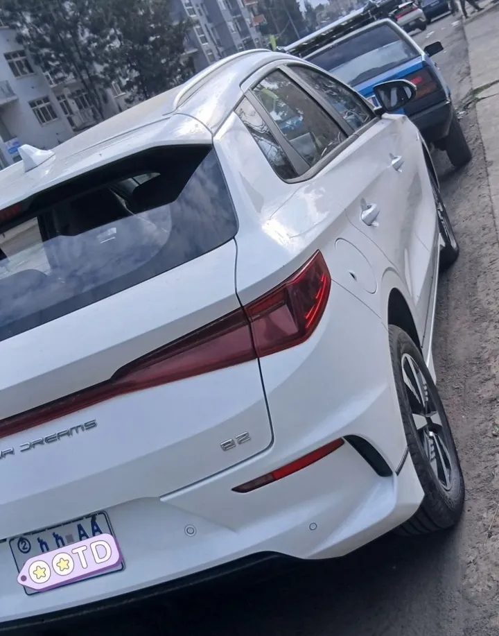 BYD e2 Flying Hatchback 2024 – photo 6