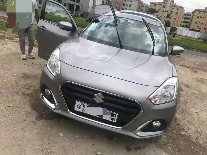 Suzuki Dzire 2022 Automatic Silver – photo 4