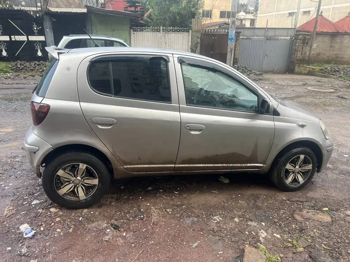 Toyota Vitz 2004 Automatic – photo 3