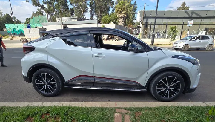 Toyota CHR 1.2T AWD 2020 – photo 8