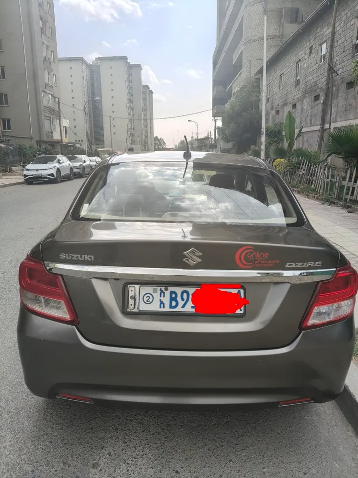 Suzuki Dzire 2021 Automatic – photo 3