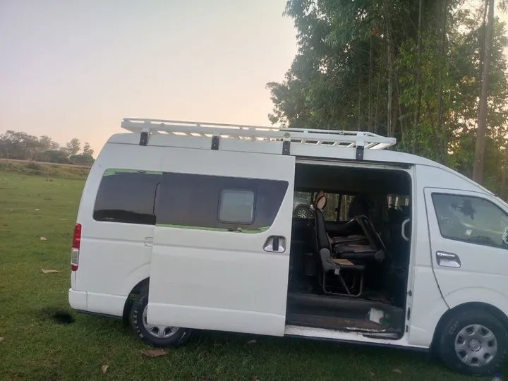 Toyota Hiace High Roof 2014 – photo 3