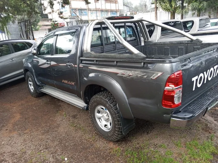 Toyota Hilux Double Cab 2012 – photo 4