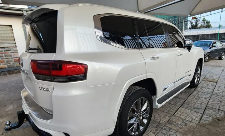 Toyota Land Cruiser VXR 2023 – photo 3