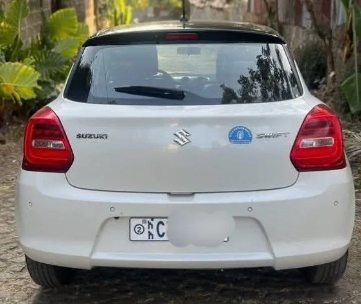 Suzuki Swift 2022 Automatic – photo 3
