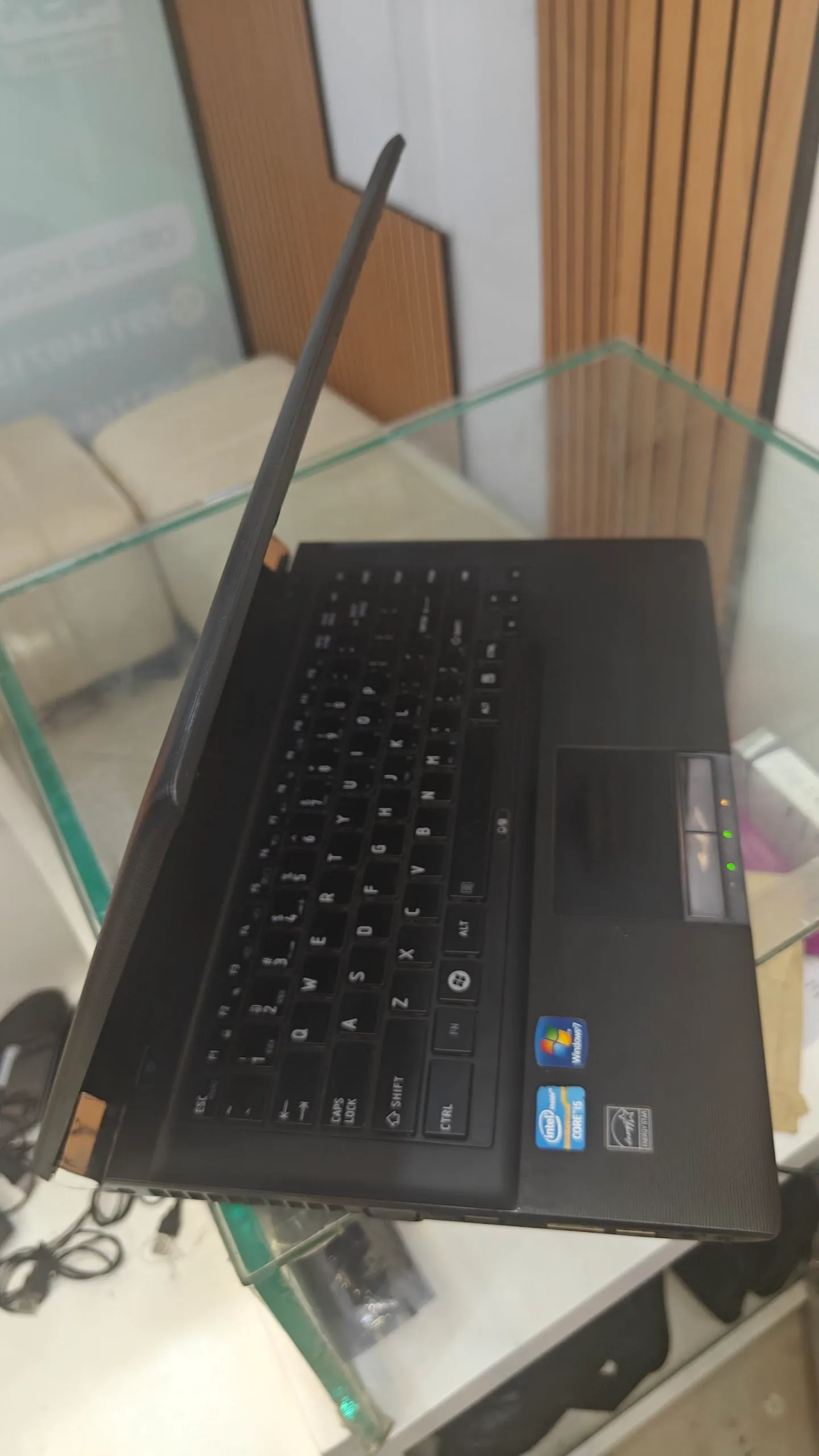 Toshiba Core i5 14 inch Laptop – photo 3